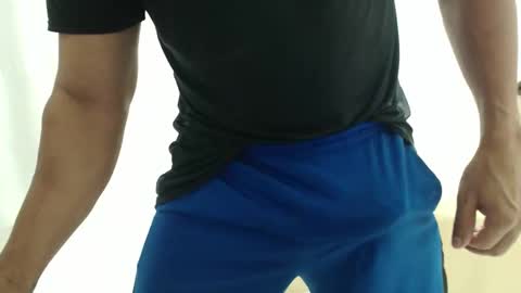 cashmastermuscle77 online show from May 6, 10:31 am