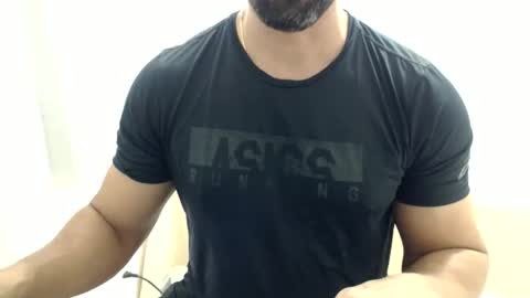 cashmastermuscle77 online show from May 14, 5:53 pm