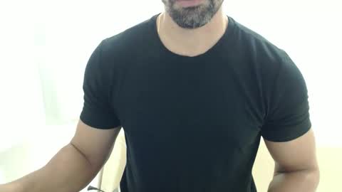 cashmastermuscle77 online show from May 25, 10:21 am