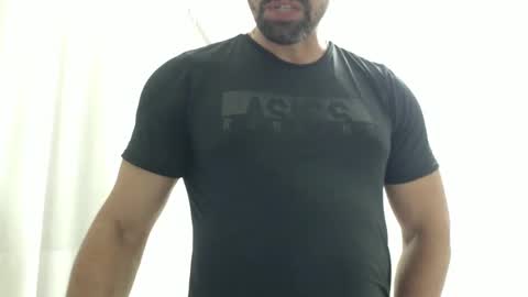 cashmastermuscle77 online show from May 27, 11:46 pm