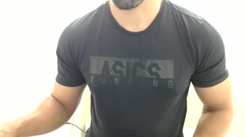 cashmastermuscle77 online show from May 31, 12:56 pm