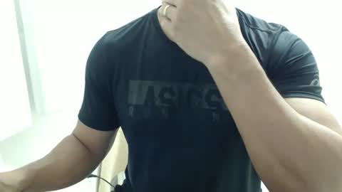 cashmastermuscle77 online show from June 1, 12:56 am