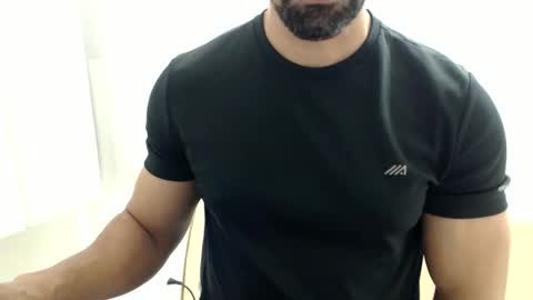 cashmastermuscle77 online show from June 6, 1:54 am