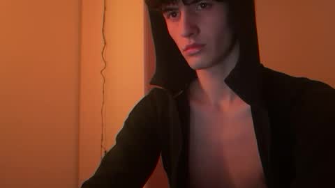 cashmasterparis online show from February 3, 9:31 pm