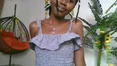 Snapshot of cashy_meal chatting on May 5, 12:35 pm cashy_meal online show from May 5, 12:35 pm