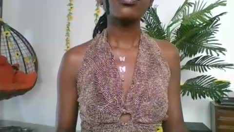 Snapshot of cashy_meal chatting on May 8, 12:21 pm cashy_meal online show from May 8, 12:21 pm