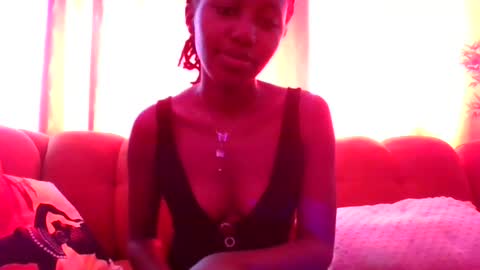 Snapshot of cashy_meal chatting on June 22, 8:00 am cashy_meal online show from June 22, 8:00 am