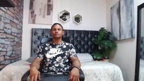 Snapshot of casike_978 chatting on October 31, 12:11 am Casike online show from October 31, 12:11 am