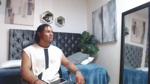 Snapshot of casike_978 chatting on November 9, 10:19 pm Casike online show from November 9, 10:19 pm