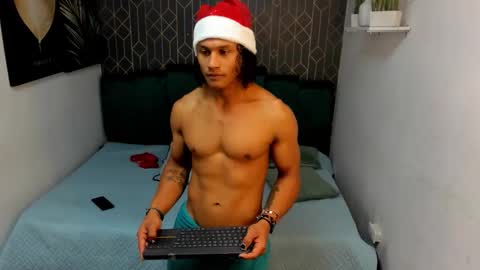Snapshot of casike_978 chatting on December 1, 10:04 pm Casike online show from December 1, 10:04 pm