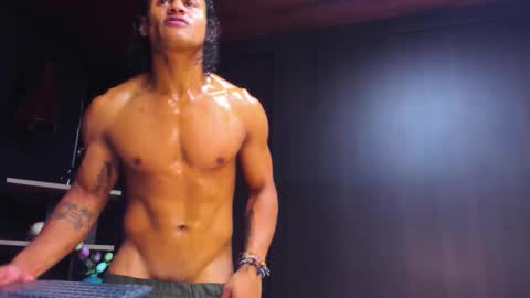 Snapshot of casike_978 chatting on December 14, 1:22 am Casike online show from December 14, 1:22 am