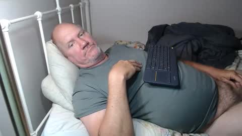 Snapshot of casinocam chatting on May 9, 2:17 am CasinoCam online show from May 9, 2:17 am