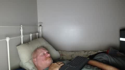 Snapshot of casinocam chatting on May 11, 9:59 am CasinoCam online show from May 11, 9:59 am