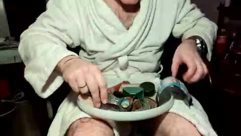 hairyokieotter online show from December 4, 10:35 am