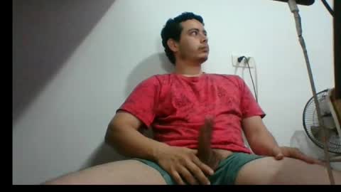 Snapshot of casper__32 chatting on May 9, 8:14 pm Casper online show from May 9, 8:14 pm
