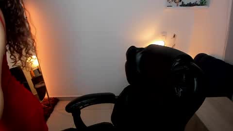 Snapshot of cassandra_caiin chatting on May 17, 7:10 pm Cassie online show from May 17, 7:10 pm