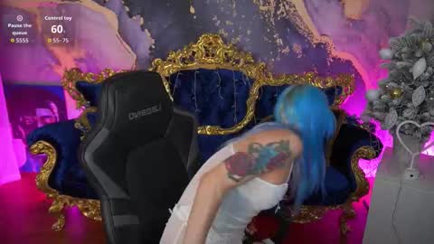 Cassandra online show from February 10, 11:31 pm