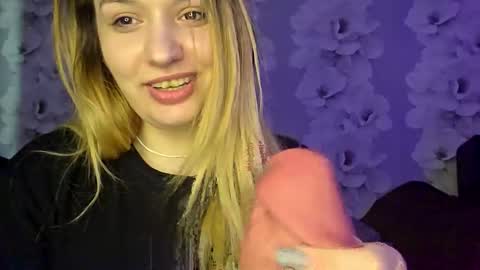 Snapshot of cassandratate chatting on May 22, 10:21 am Casey Chris online show from May 22, 10:21 am