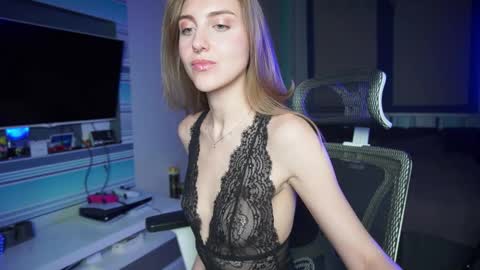 Snapshot of cassiablade1 chatting on October 10, 4:39 pm Seductress Cassia FINDOM AND SADISM NO NUDE online show from October 10, 4:39 pm