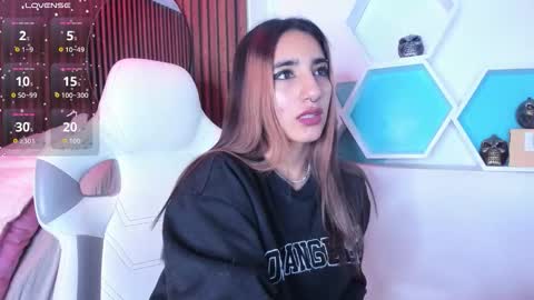 cassidy_evans online show from November 6, 11:33 am