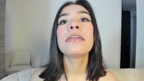 Snapshot of cassie_jones1 chatting on June 12, 11:46 pm Cassie Jones online show from June 12, 11:46 pm