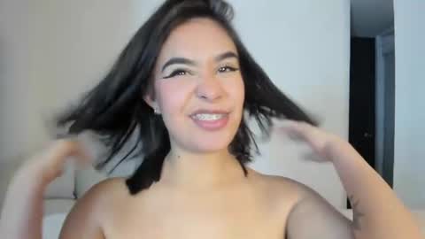 Snapshot of cassie_jones1 chatting on June 15, 12:35 am Cassie Jones online show from June 15, 12:35 am
