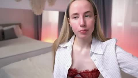 Snapshot of cassie_kelman chatting on May 31, 9:16 pm Cassie online show from May 31, 9:16 pm