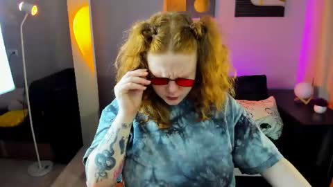 Snapshot of cassie_xkiss chatting on June 11, 9:13 pm Cassie online show from June 11, 9:13 pm