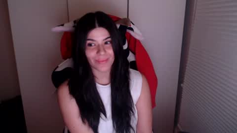 Snapshot of cassiealvarez chatting on July 15, 1:44 am cassiealvarez online show from July 15, 1:44 am