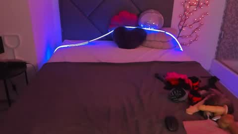 Snapshot of cassieevanss chatting on June 15, 5:42 am Cassie online show from June 15, 5:42 am
