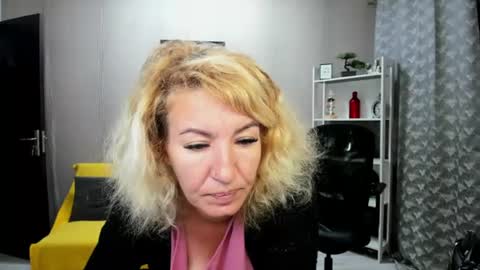 CassieJonas online show from June 16, 2:58 am