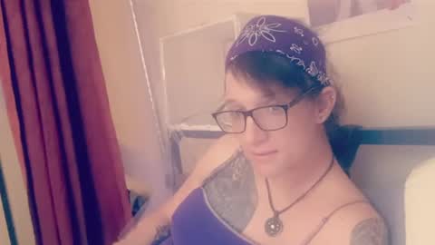 Snapshot of cassiemichelle chatting on May 22, 7:26 am Cassiemichelle online show from May 22, 7:26 am