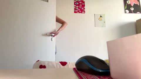 Olivia online show from March 1, 8:05 am