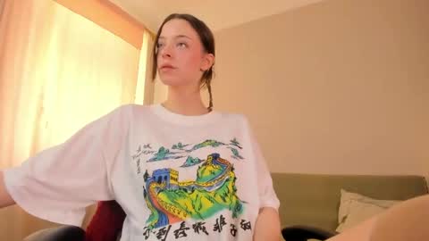 Snapshot of cassisland chatting on April 27, 1:53 pm cassandra online show from April 27, 1:53 pm