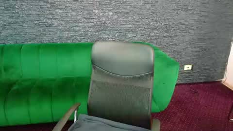 Snapshot of cassyfoxyy chatting on August 4, 4:59 am Cassy online show from August 4, 4:59 am