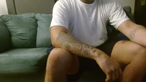Snapshot of castle_frank91 chatting on July 22, 10:45 pm Castle frank91 online show from July 22, 10:45 pm