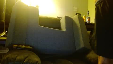 Snapshot of castle_frank91 chatting on July 24, 7:01 pm Castle frank91 online show from July 24, 7:01 pm