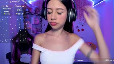 Snapshot of cat_kitty18 chatting on March 6, 6:59 pm Lorena Saenz online show from March 6, 6:59 pm