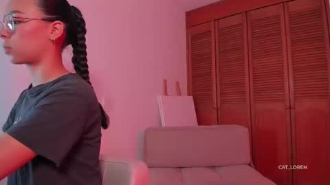 Loren online show from February 19, 9:47 pm