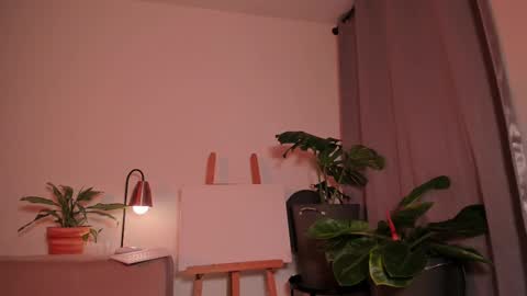 Loren online show from March 11, 11:59 pm