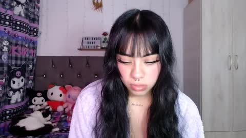 Snapshot of cat_mila_ chatting on September 25, 12:58 am Mila online show from September 25, 12:58 am