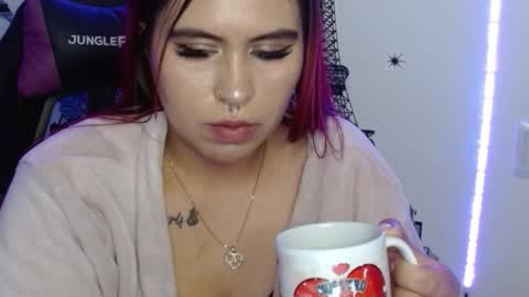 Snapshot of cata__gutierrez_ chatting on December 20, 5:14 am Cata online show from December 20, 5:14 am