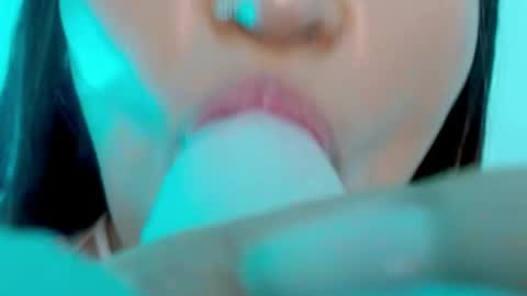 Snapshot of cata__gutierrez_ chatting on May 29, 7:06 am Cata online show from May 29, 7:06 am
