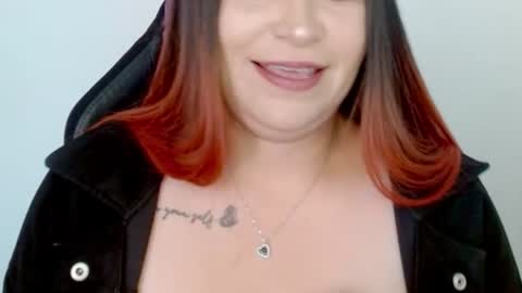 Snapshot of cata__gutierrez_ chatting on July 1, 5:34 pm Cata online show from July 1, 5:34 pm
