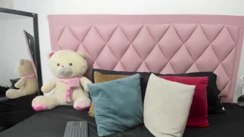 cata_gil1 online show from October 24, 6:15 pm