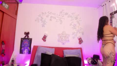 Cata green model independient online show from December 1, 8:03 pm