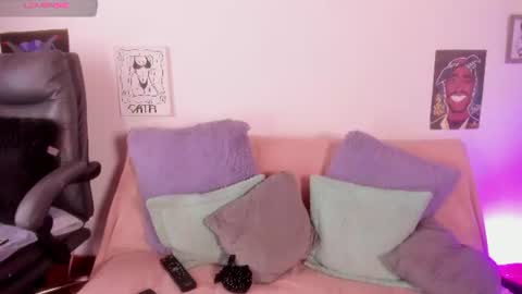 Cata green model independient online show from June 30, 7:26 pm