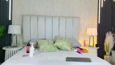 Snapshot of cata_muakgb chatting on July 7, 3:27 pm Dani online show from July 7, 3:27 pm