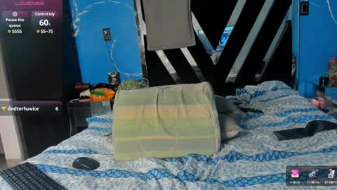 Snapshot of cataleya19__ chatting on December 3, 5:01 pm cataleya19__ online show from December 3, 5:01 pm