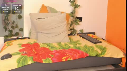 Snapshot of cataleya19__ chatting on October 7, 10:23 am cataleya19__ online show from October 7, 10:23 am